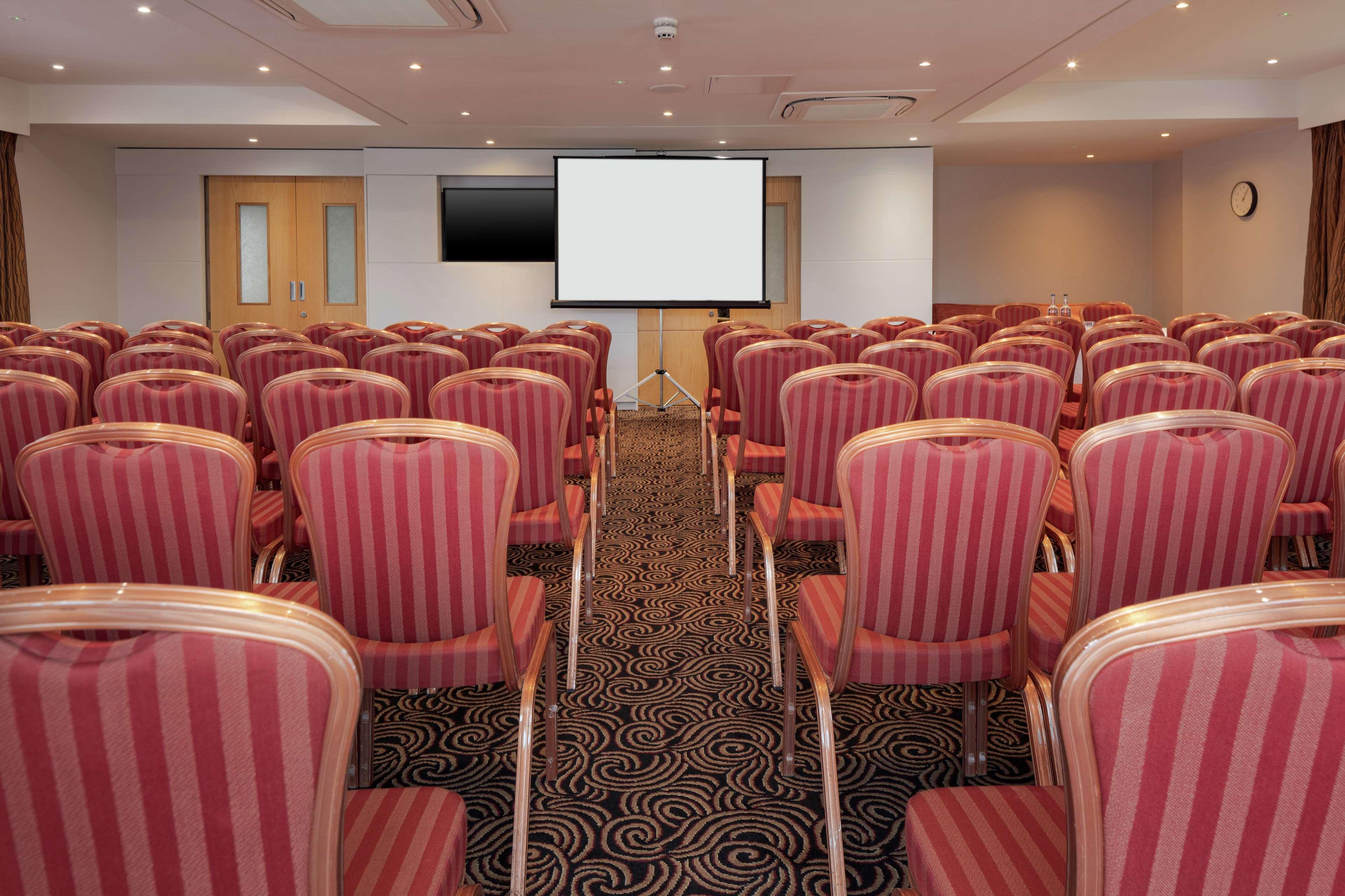 Oxford Belfry & Hotel 4*
