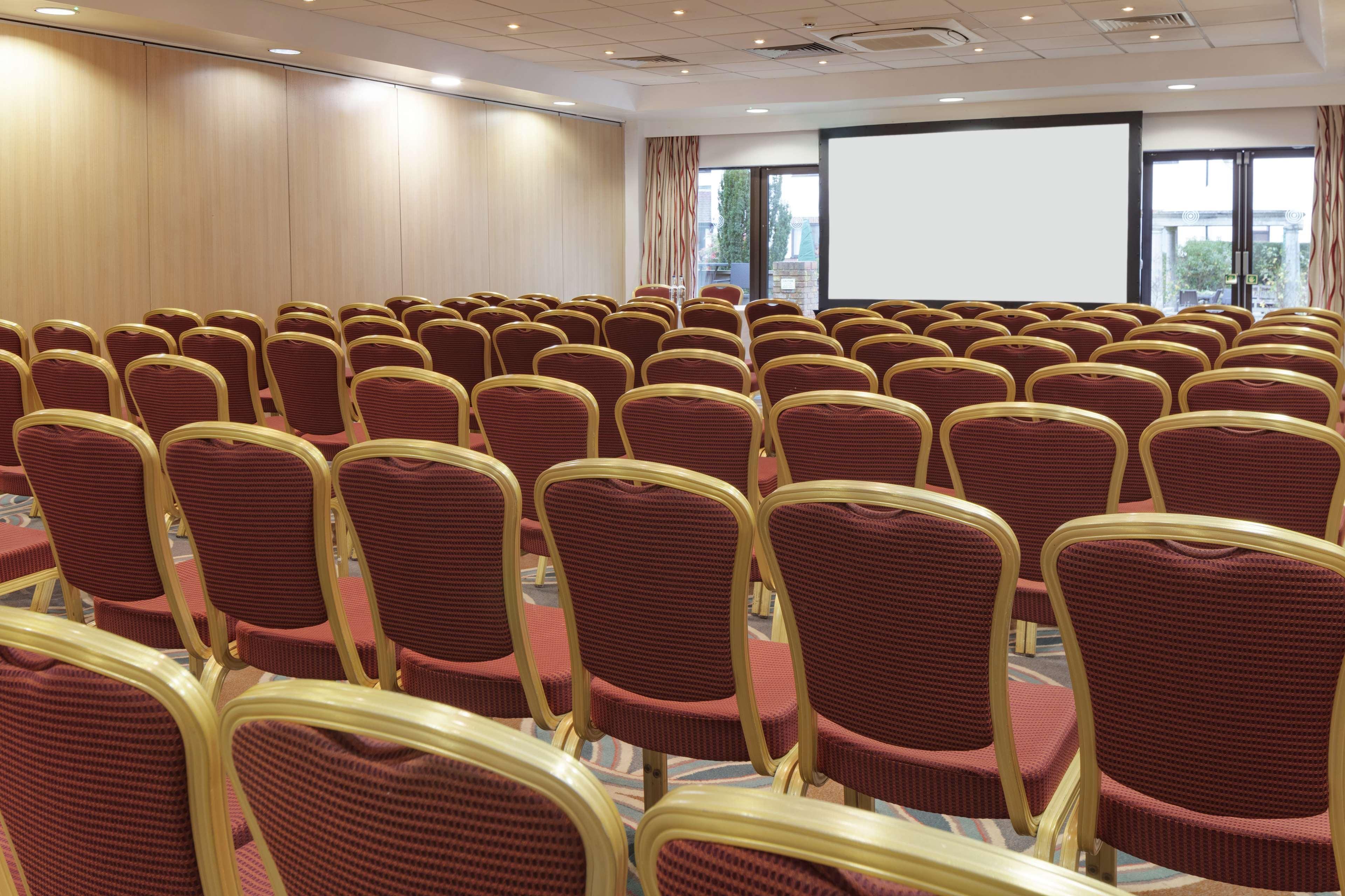 Oxford Belfry & Hotel 4*
