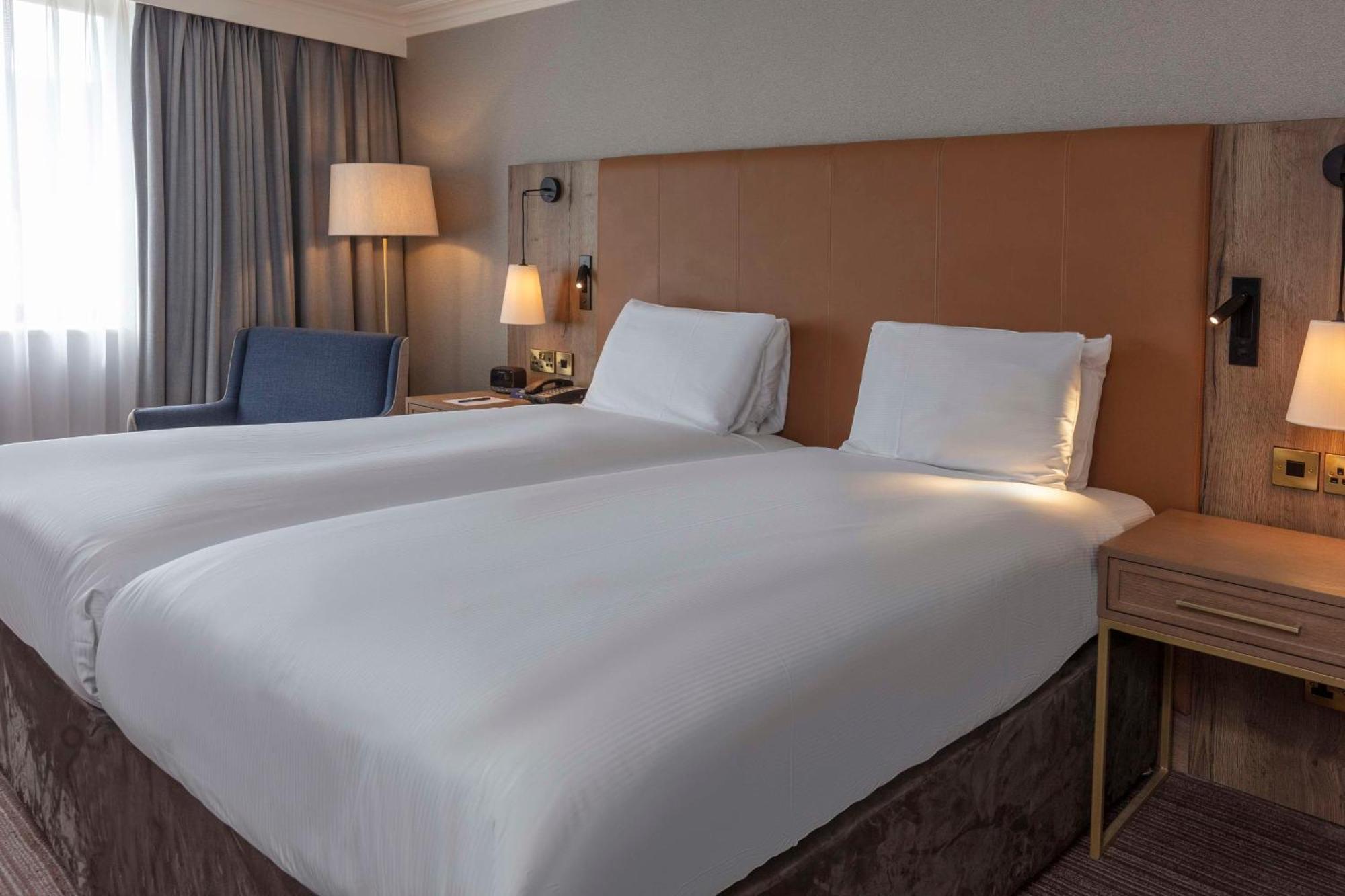 Hotel Oxford Belfry & 4*
